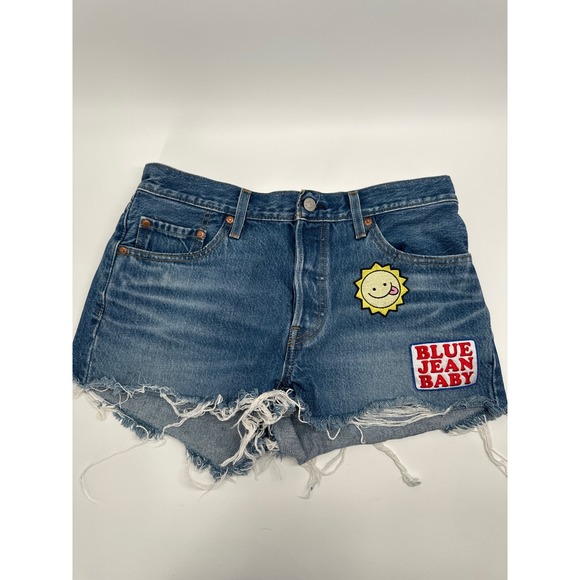 Levi's 501 Demin shorts with patches size w29 - Picture 1 of 7